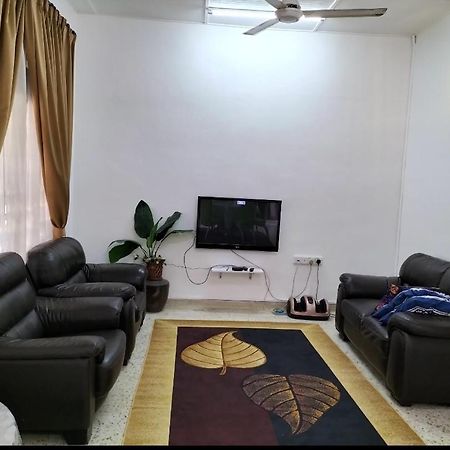 Che Na Homestay Pontian Pontian Kecil Eksteriør billede
