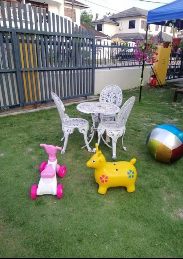 Che Na Homestay Pontian Pontian Kecil Eksteriør billede